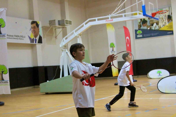 Badminton Kupası’nda Usta Raketler Yarıştı