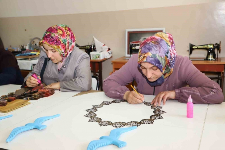 Şehitkamilli Kadınlardan El Sanatları Kursuna Yoğun İlgi