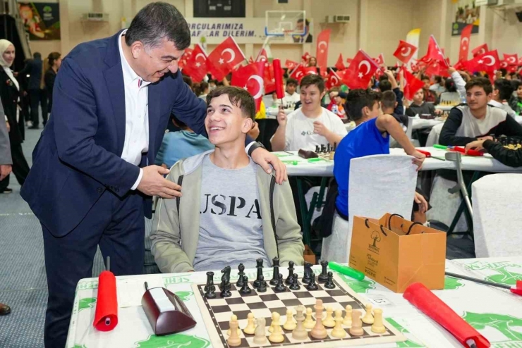 Ulusal Turnuvada, Uluslararası Sporcular Hamle Yaptı