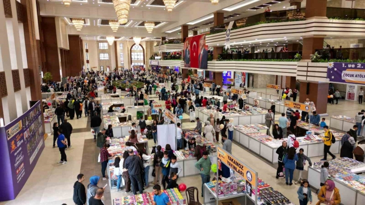 Şahinbey Belediyesi’nin Kitap Fuarına Rekor Katılım