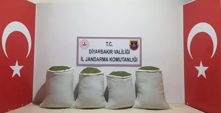 Diyarbakır’da 240 Kilo Esrar Ele Geçirildi