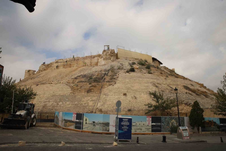 Gaziantep Kalesi’nde Restorasyon Çalışmaları Devam Ediyor