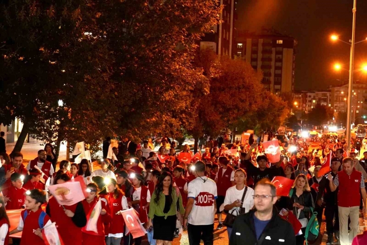 Gaziantep, Türk Bayrağının Etrafında Buluştu