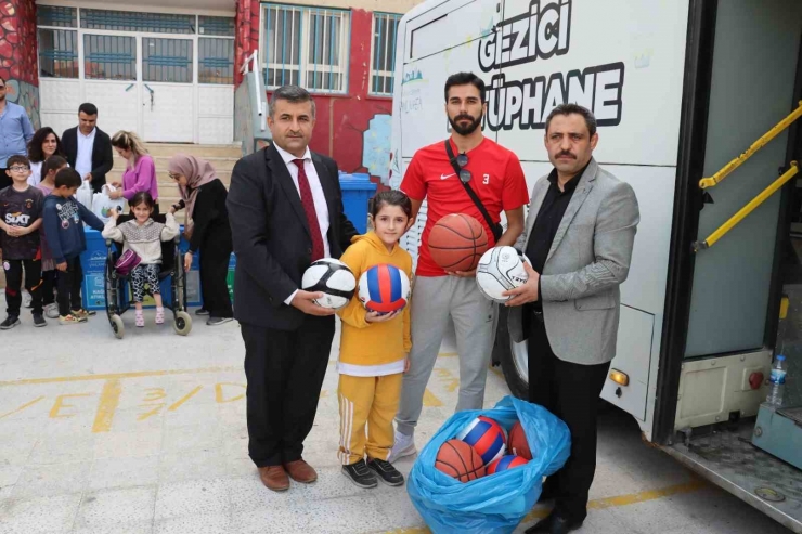 Şanlıurfalı Minik Gazal Bir Dilekçe İle Okulunun Tüm Eksikliklerini Giderdi