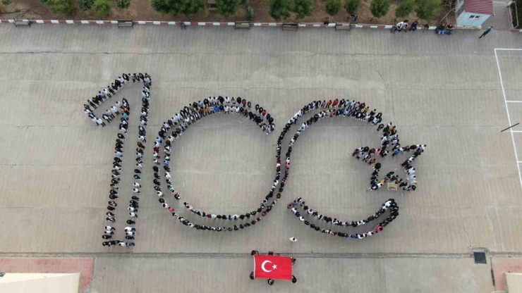 Siverek’te Öğrencilerden Cumhuriyetin 100. Yılına Özel Koreografi