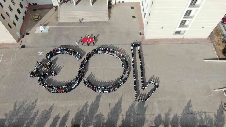 Siverek’te Öğrencilerden Cumhuriyetin 100. Yılına Özel Koreografi