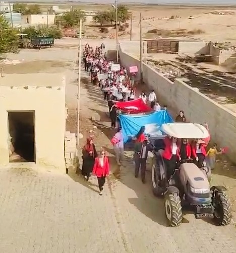 Gaziantep’in Kırsal Mahallelerinde 29 Ekim Ve 100. Yıl Coşkusu