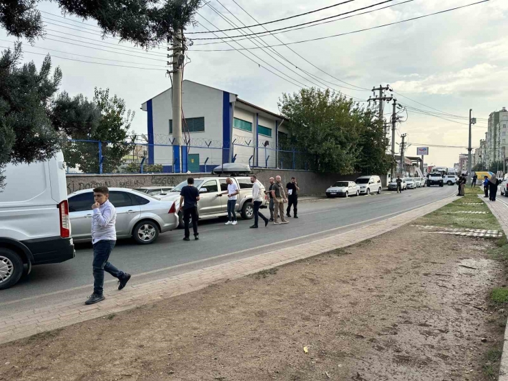 Diyarbakır’da Şüpheli Valiz Polisi Harekete Geçirdi