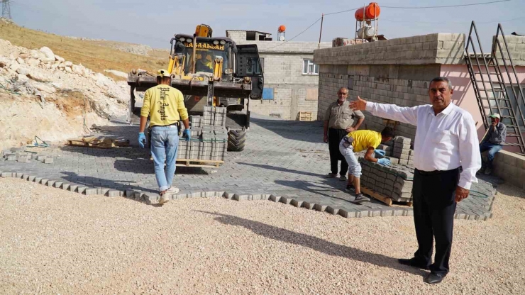 Karahöyük’teki Yeni Yollar Kilitli Parke Taşı İle Döşeniyor