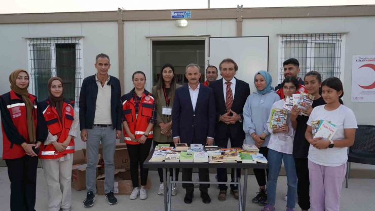 Başkan Kılınç, Kitap Bağış Kampanyasında Öğrencilerle Bir Araya Geldi