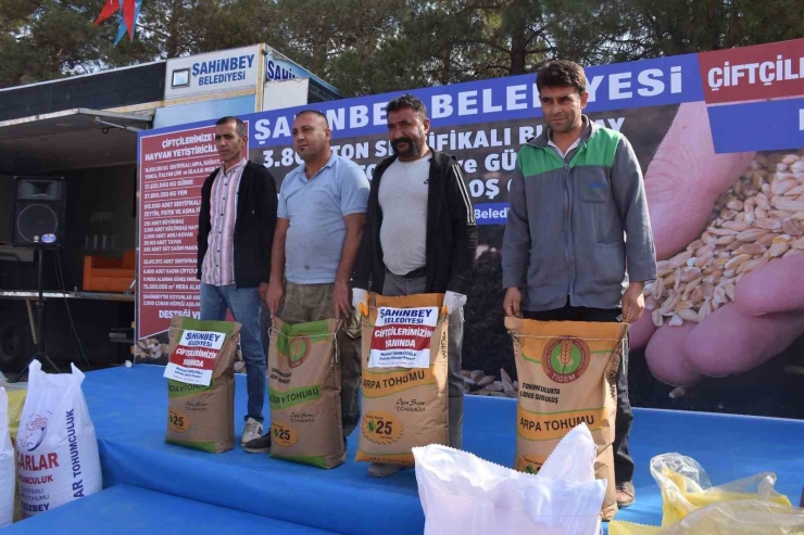 Şahinbey Belediyesi’nin Buğday-arpa Tohumu Ve Gübre Desteği Devam Ediyor