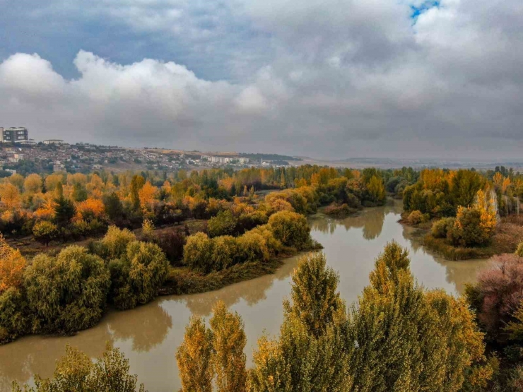 Diyarbakır’da Unesco’nun Gözbebeği Sonbaharda Eşsiz Manzarayı Sergiliyor