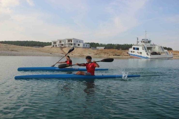 Bozova Su Sporlarında Cazibe Merkezi Oluyor