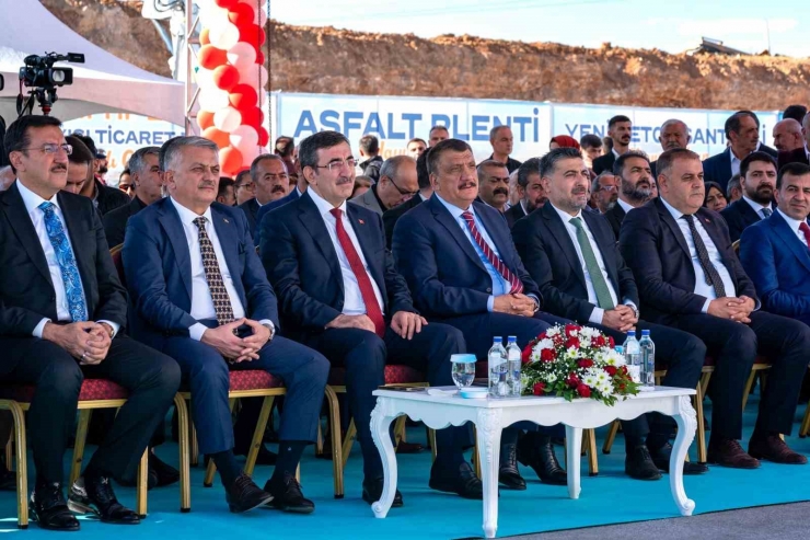 Malatya’da Beton Santralleri Ve Asfalt Plentleri Törenle Hizmete Girdi