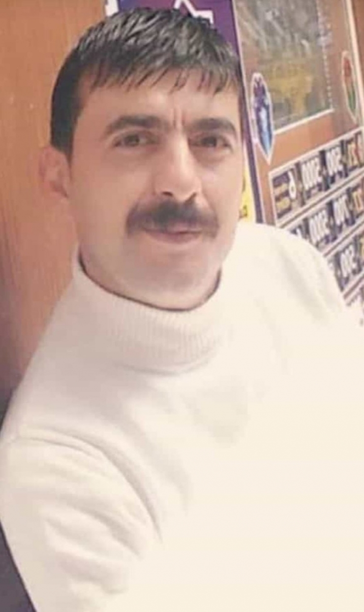 Evinin Önünde Bıçaklanan Şahıs Hayatını Kaybetti