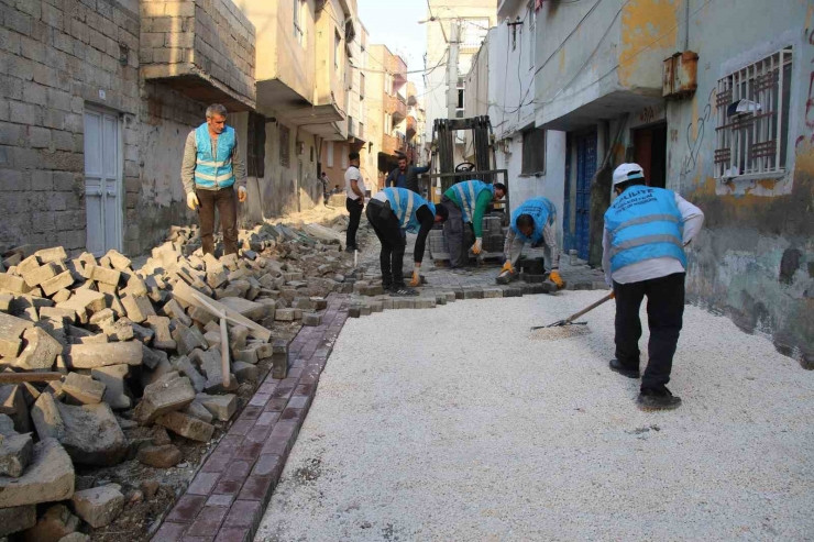 Haliliye’de Üst Yapı Hizmetleri Aralıksız Sürüyor