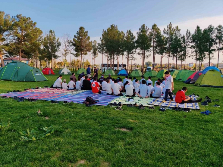 Kırkgöz Sahil Parkı’nda İzcilik Kampı