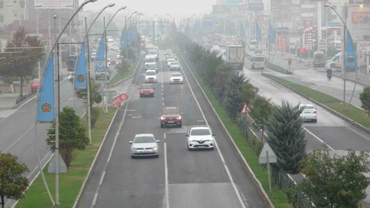 Malatya’da Sağanak İle Sis Etkili Oluyor