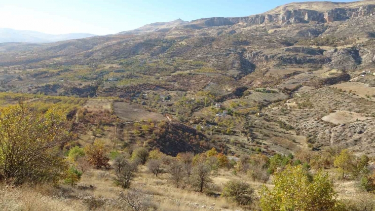 Levent Vadisi Sonbaharda Göz Kamaştırıyor