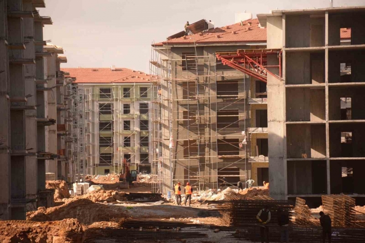 Malatya’da Yıl Sonuna Kadar 4 Bin 225 Afet Konutu Afetzedelere Teslim Edilecek