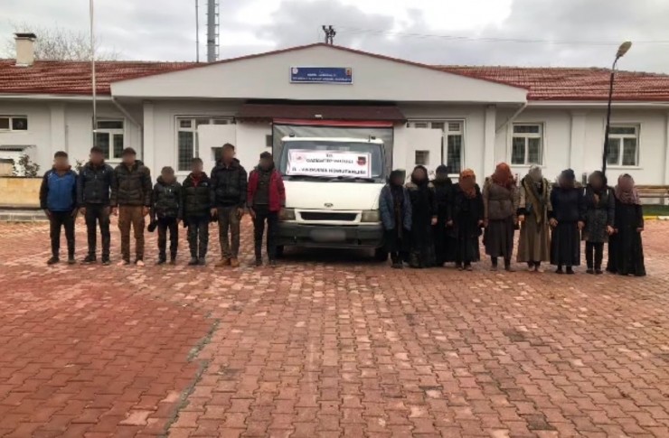 Gaziantep’te Göçmen Kaçakçılığı Operasyonu: 198 Düzensiz Göçmen Yakalandı