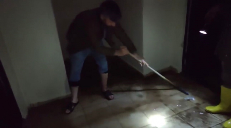 Siverek’te Evleri Su Bastı, Elektrik Prizlerinden Su Fışkırdı