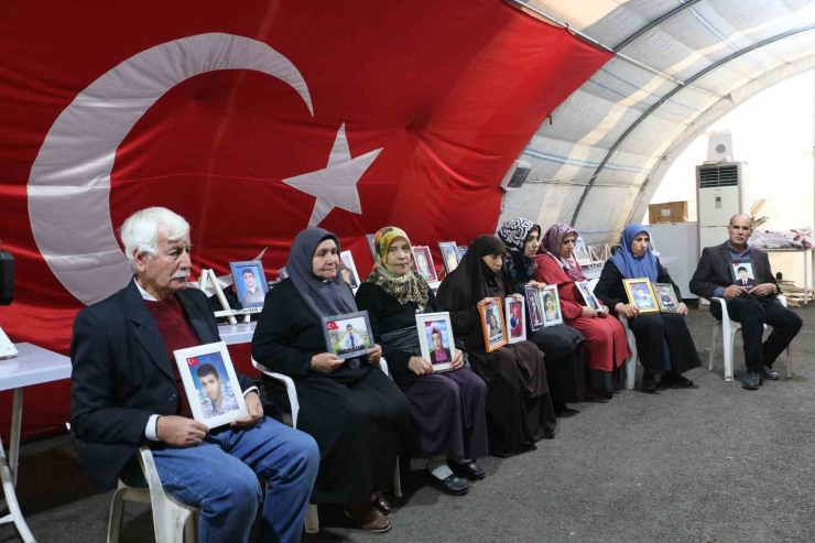 Diyarbakır Anneleri ’dünya Çocuk Hakları Günü’nde Evlatlarına Seslendi