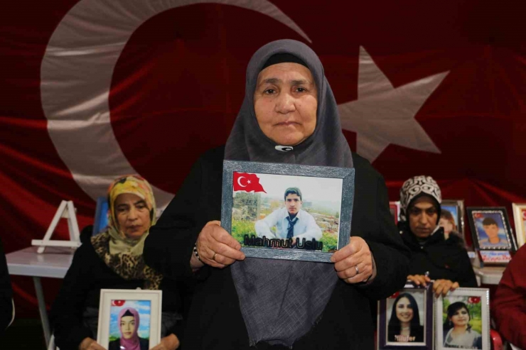 Diyarbakır Anneleri ’dünya Çocuk Hakları Günü’nde Evlatlarına Seslendi