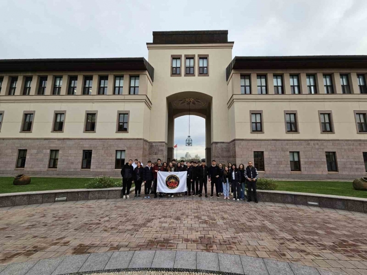 Gaziantep Kolej Vakfı Öğrencileri Üniversite Gezisinde