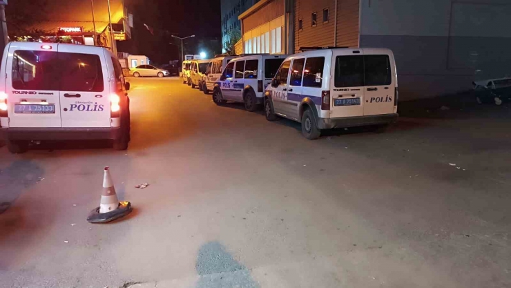 Gaziantep’te Sokak Düğününe Kanlı Baskın: 1 Ölü, 4 Yaralı