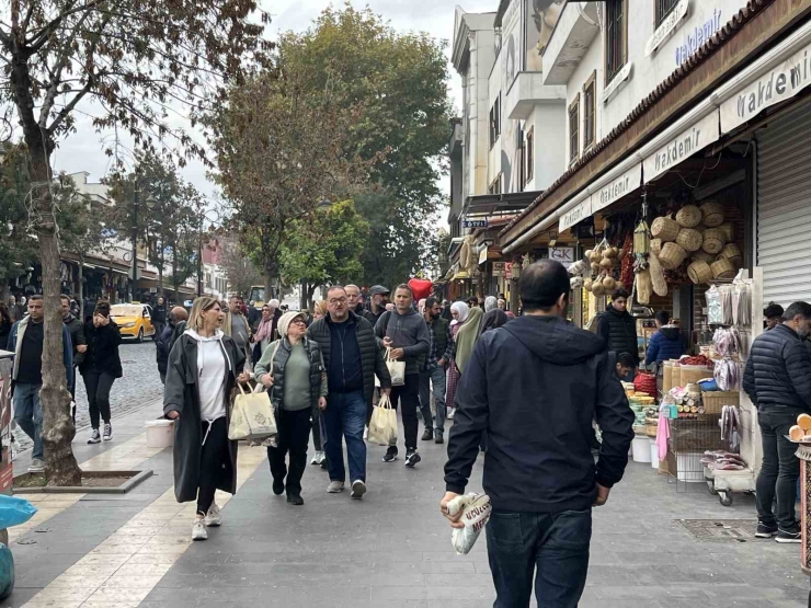 Diyarbakır’da Hafta Sonu Turist Yoğunluğu