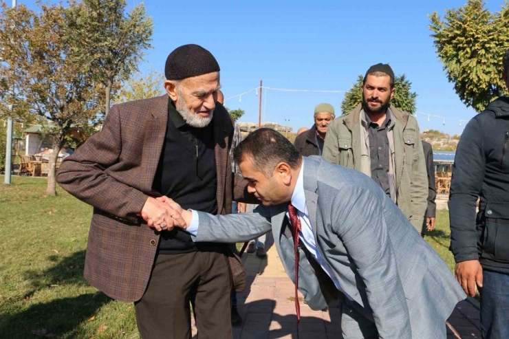 Ak Parti Aday Adayı Eğil’de İstişare Toplantısı Düzenledi