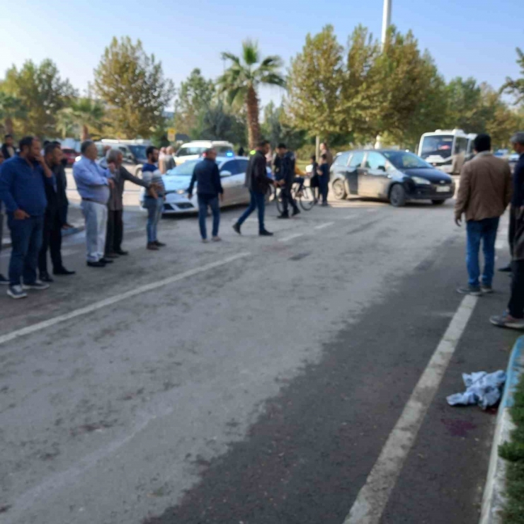 Şanlıurfa’da Otobüs Motosiklete Çarptı: 2 Yaralı