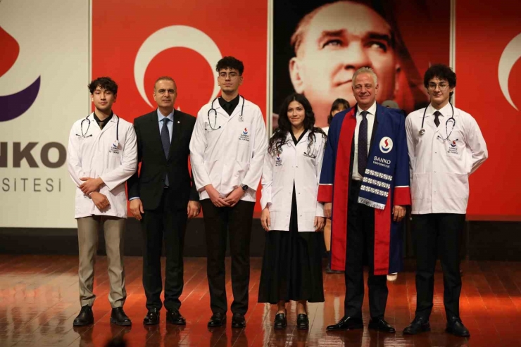 Sanko Üniversitesi Tıp Fakültesi Beyaz Önlük Giyme Töreni