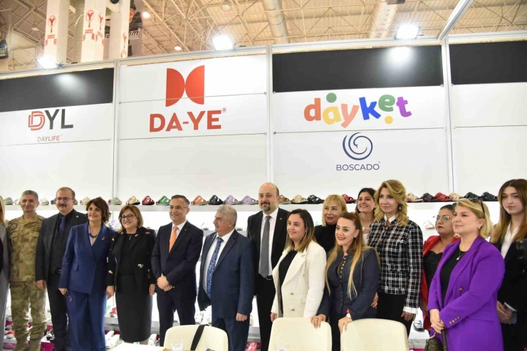 Ayakkabı Ve Terlik Sektörünün En Önemli Fuarlarından 35. Gafshoes Fuarı Törenle Açıldı