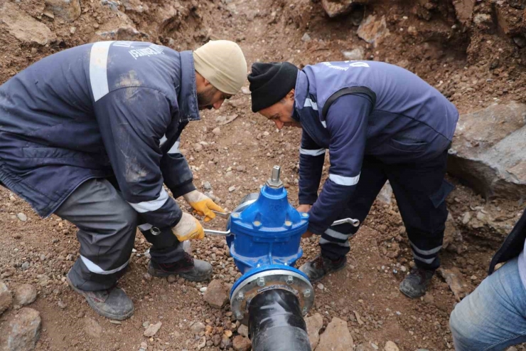 Yenişehir Üçkuyu Mahallesine Yeni İçme Suyu Şebekesi