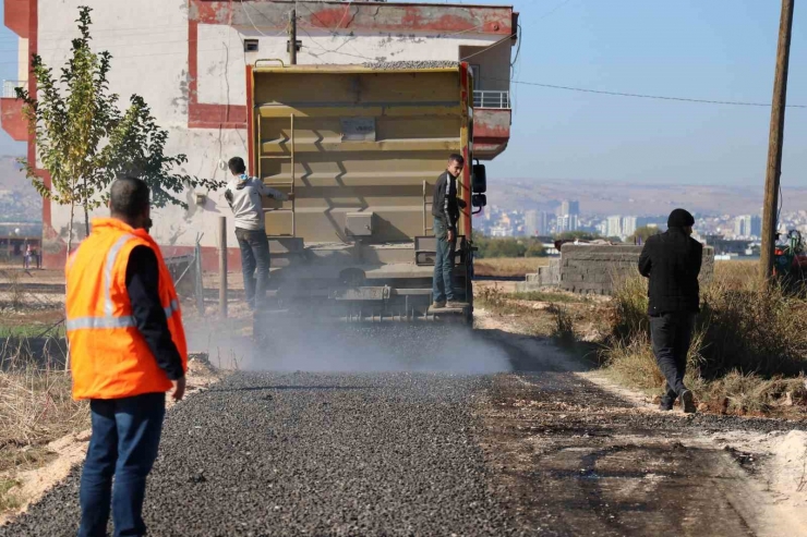 Haliliye’de Asfalt Atağı Sürüyor