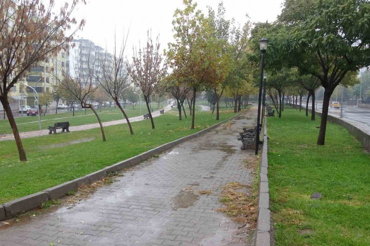 Meteoroloji Dün Uyardı: Diyarbakır’da Sağanak Etkili Olmaya Başladı