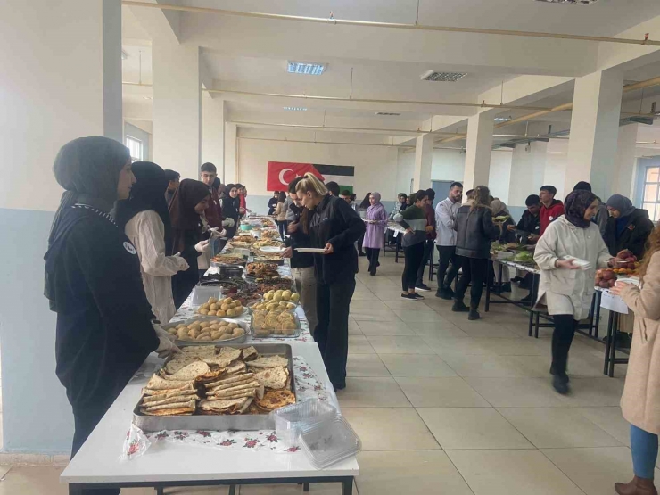 Şehit Bilal Dicle Anadolu İmam Hatip Lisesi’nden Gazze Halkına Yardım Etkinliği