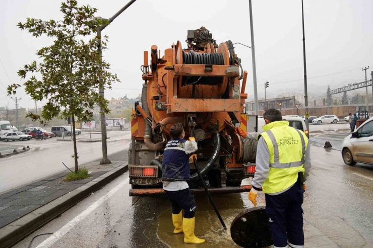 Gaziantep’te Yoğun Yağışın Sebep Olduğu Olumsuzluklar Giderildi