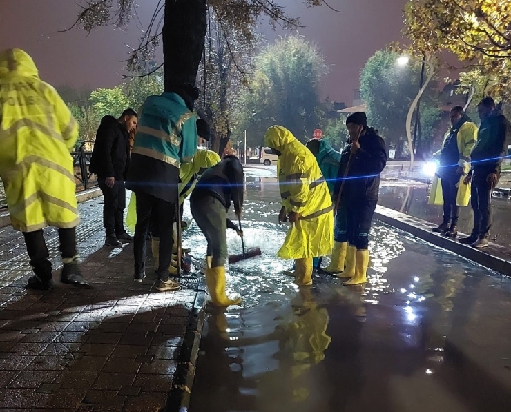 Gaziantep’te Yoğun Yağışın Sebep Olduğu Olumsuzluklar Giderildi