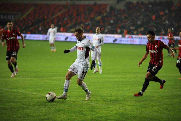 Trendyol Süper Lig: Gaziantep Fk: 0 - Trabzonspor: 0 (ilk Yarı)