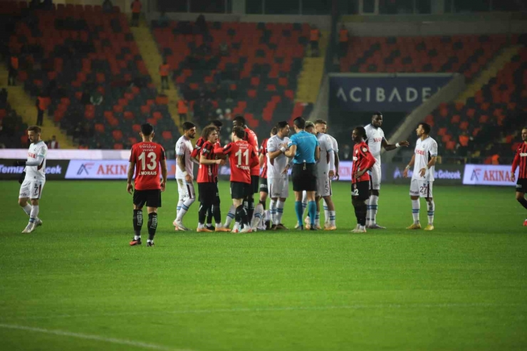 Trendyol Süper Lig: Gaziantep Fk: 0 - Trabzonspor: 0 (ilk Yarı)