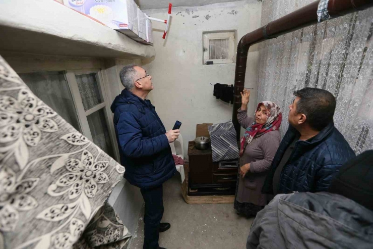 Gaziantep’te Yoğun Yağışın Ardından Su Baskını Olan Evlere Destek