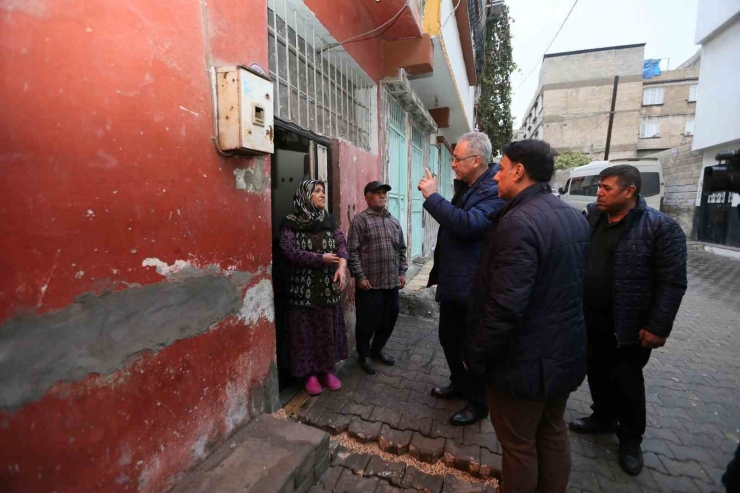 Gaziantep’te Yoğun Yağışın Ardından Su Baskını Olan Evlere Destek