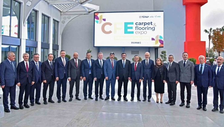 İstanbul’da 1 Milyon Metrekare Halı Sergilendi