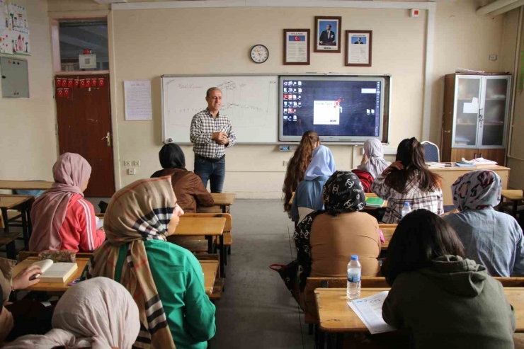 Haliliye’de Eğitim Seferberliği Devam Ediyor