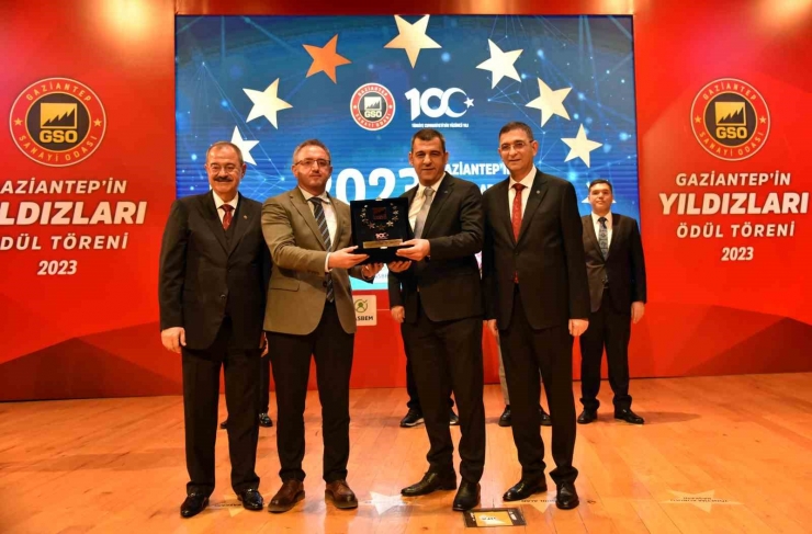 Sanko Holding’e Asırlık Firma Ödülü Verildi