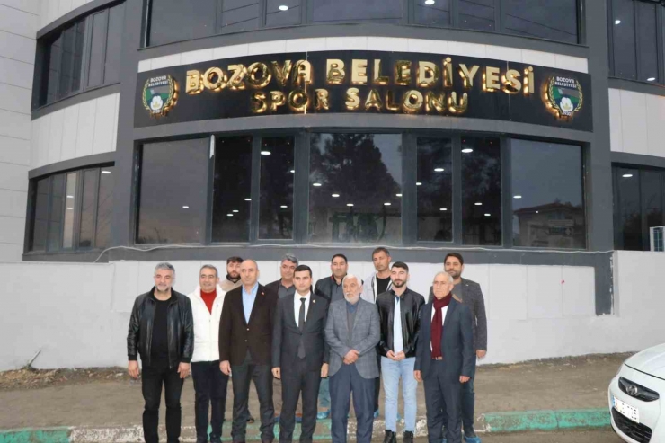 Bozova’da Yapımı Tamamlanan Spor Salonu Hizmette Açıldı