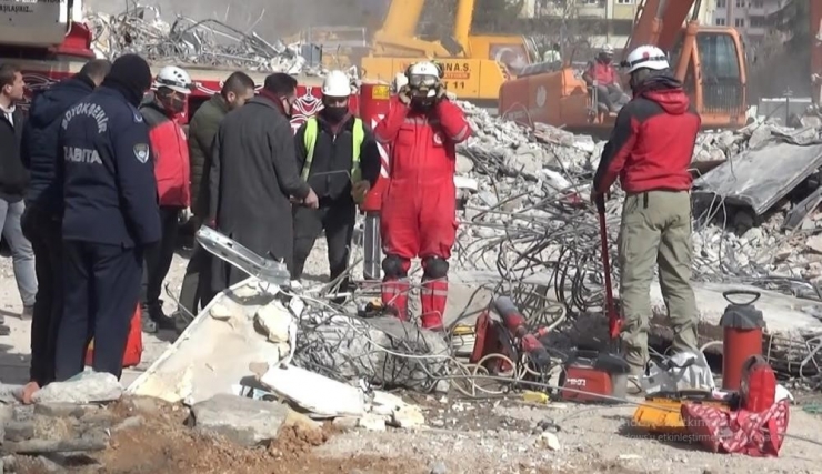 Gaziantep’teki Depremde Yıkılan Ve 49 Kişinin Ölümüne Neden Olan 11 Katlı Emre Apartmanı Davası Görüldü